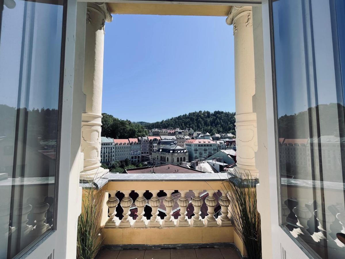 Bohemian City - Amazing View, Garage การ์โลวีวารี ภายนอก รูปภาพ